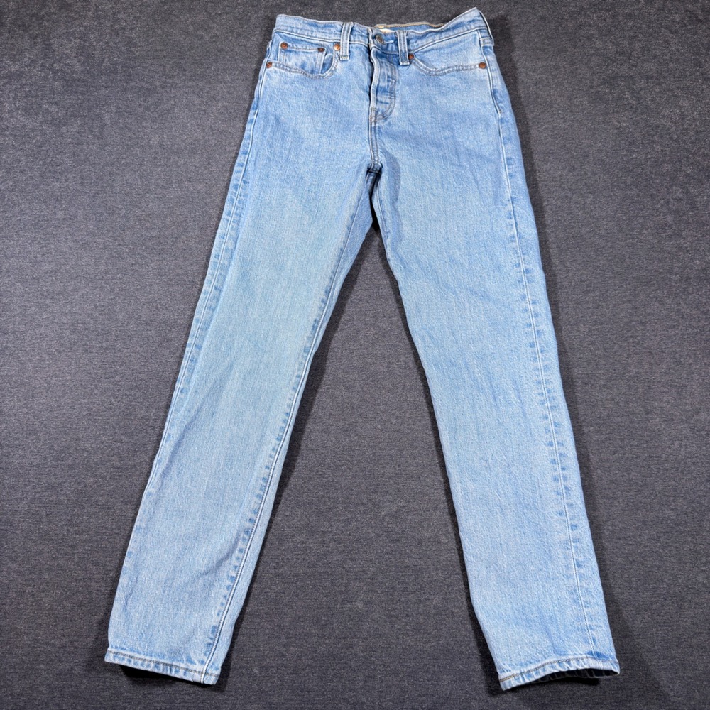 Levi's Wedgie Jeans Womens 25 Light Wash Denim High Rise Straight Leg Button Fly